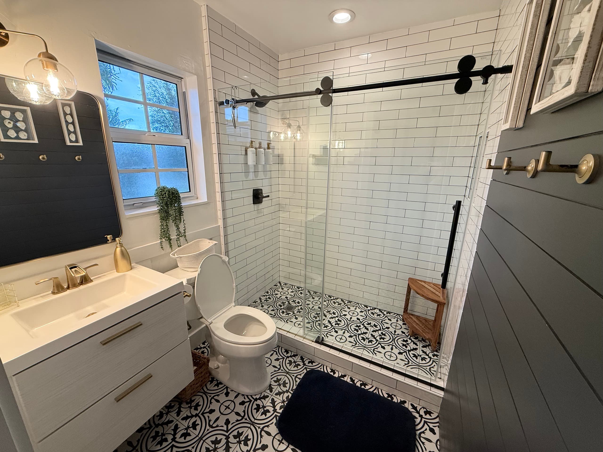 Starfish Room bathroom with clean finishes